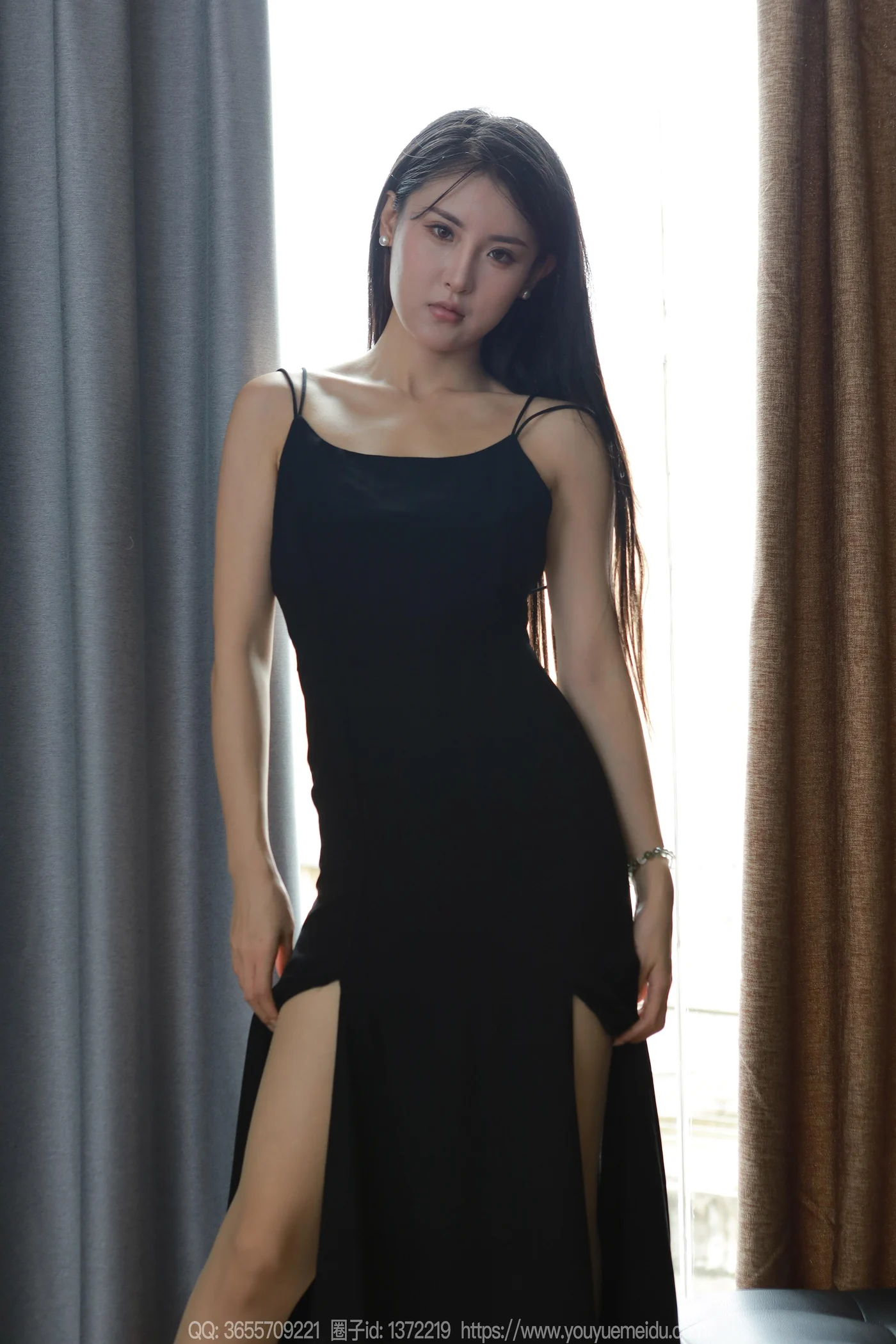 [IESS异思趣向] 丝享家 NO.1857 婉萍《黑色礼裙（下）》