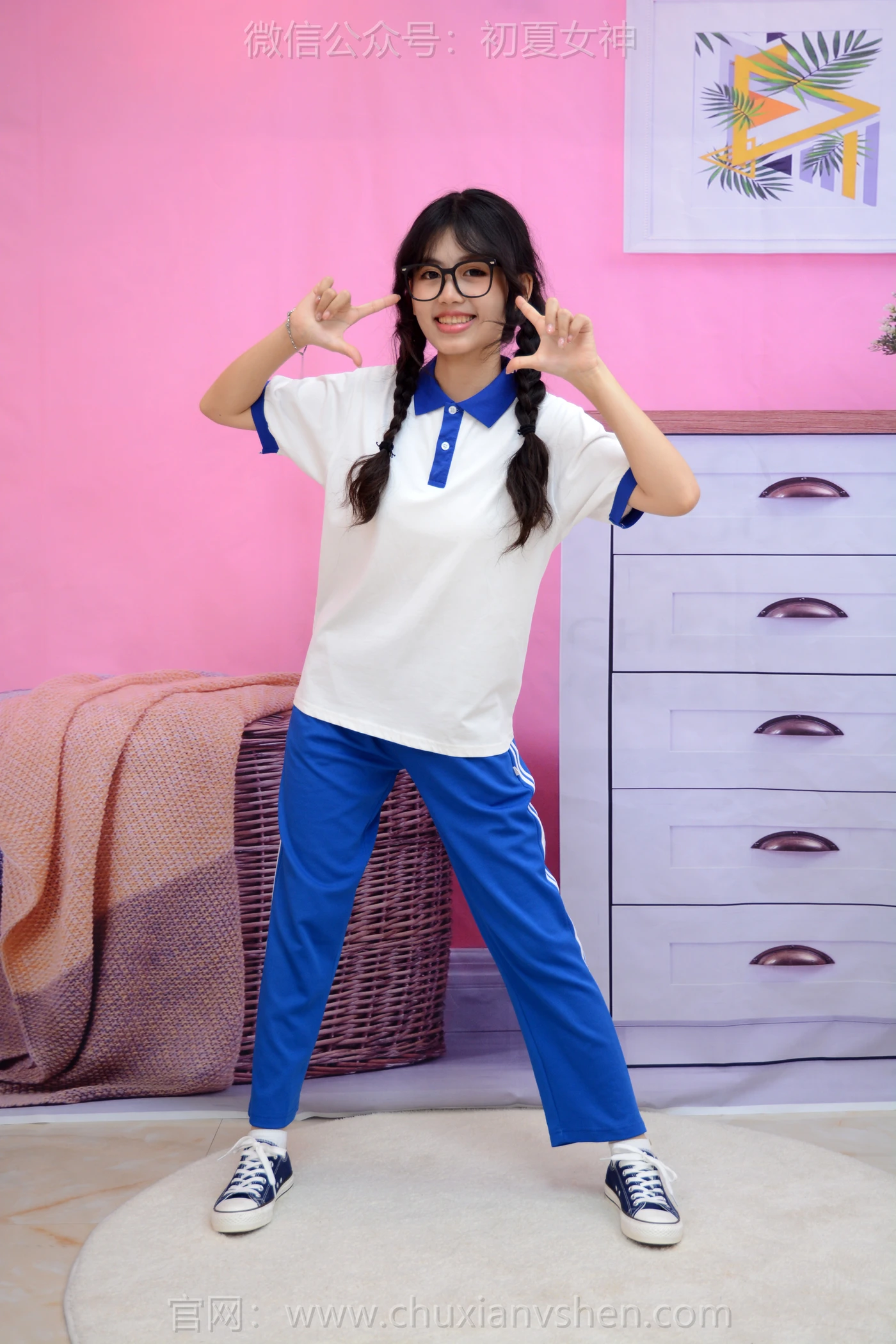 初夏女神 NO.249 希希~【告别校服】寒窗苦读终于开始踏上大学之路了