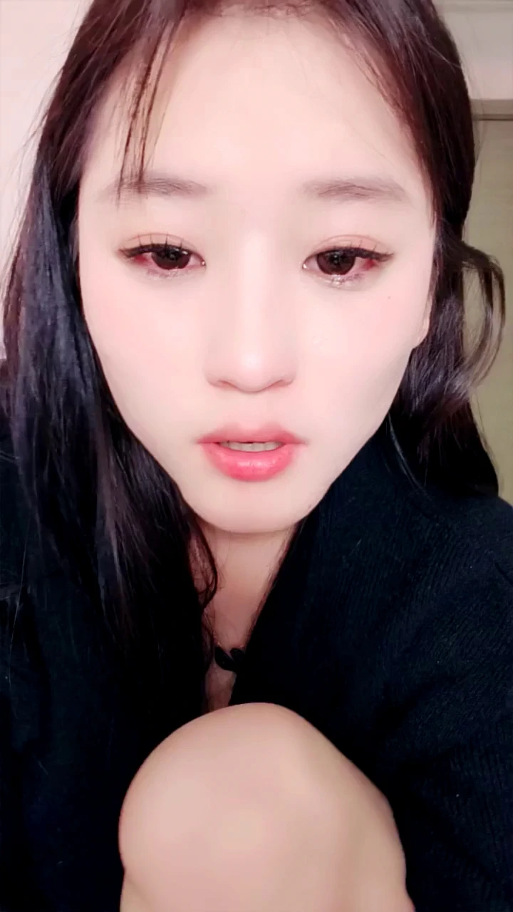 福利姬 NO.211 只只吖 - 清纯白嫩美乳甜妹