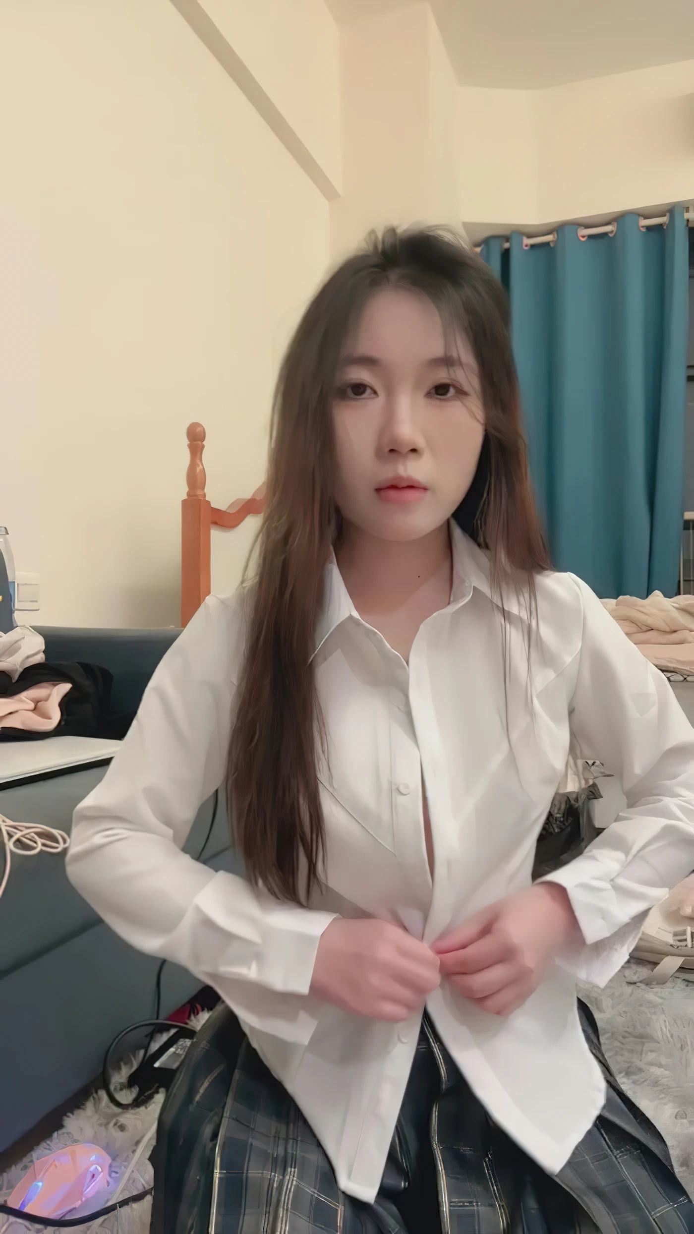 福利姬 NO.231 女大猫猫在校 - 19岁女学生