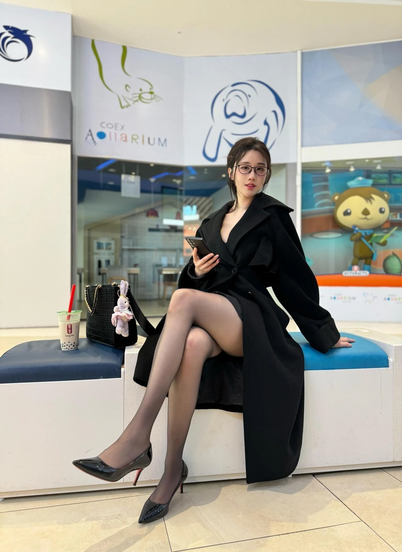 轩子巨二兔 NO.023 黑丝女老板