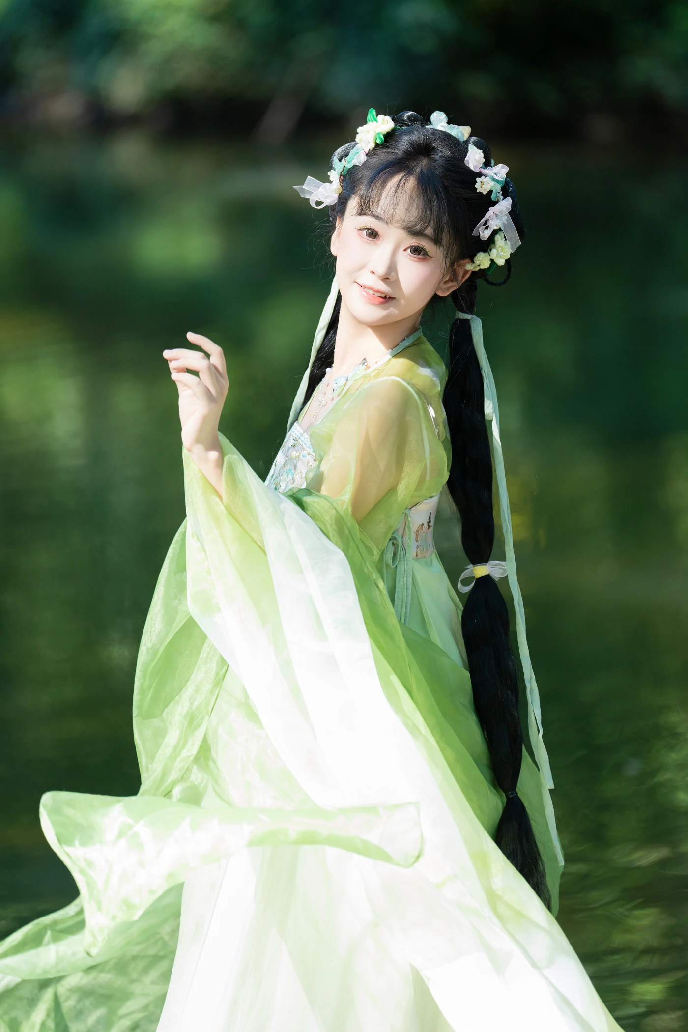 [YITUYU艺图语] 2025.08.19 绿 湫一只岁岁